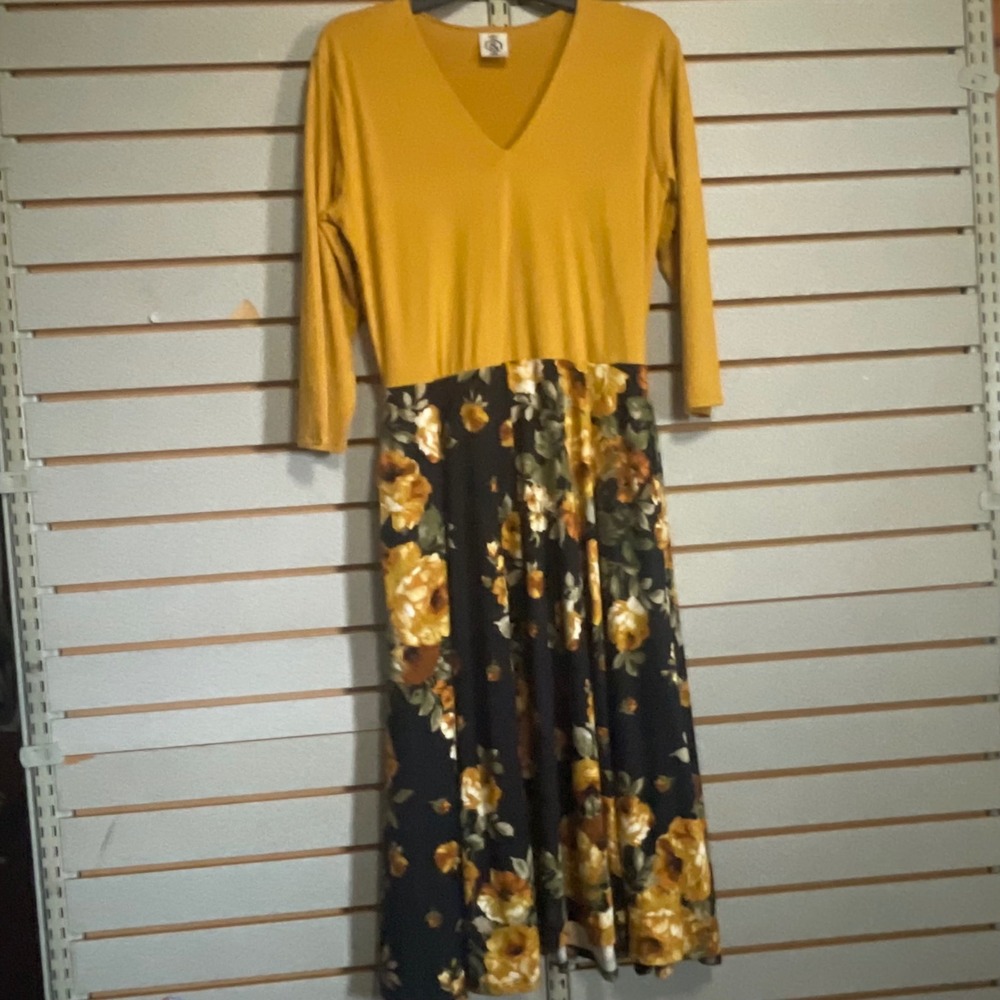 Agnes‎ & Dora Womens Medium Mustard Yellow Floral V-Neck 3/4 Sleeve Midi Dress